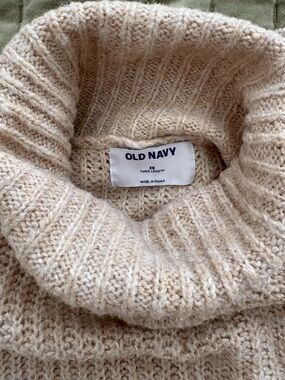 Old Navy Cream Cable-Knit Turtleneck